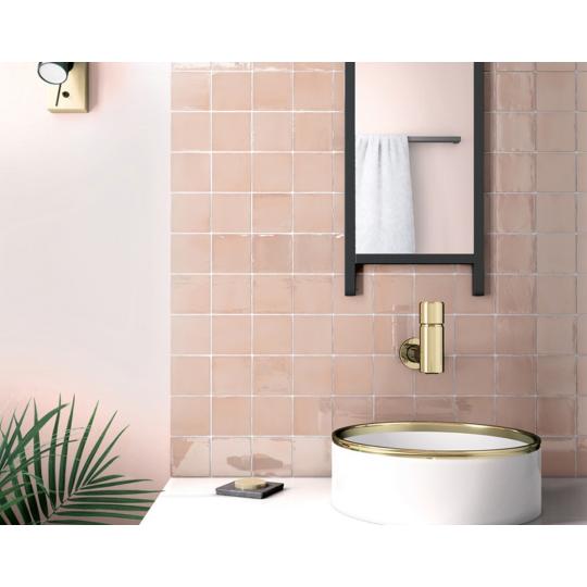 korall rozsaszin szinu fenyes mediterran 10x10 csempe furdoszoba burkolat provence kezzel keszult csempe balaton nyaralo videki hangulatu 4.jpg